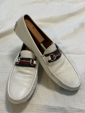 Gucci made in Italy  White Leather Men’s Driving Loafers with Red & Green Stripe